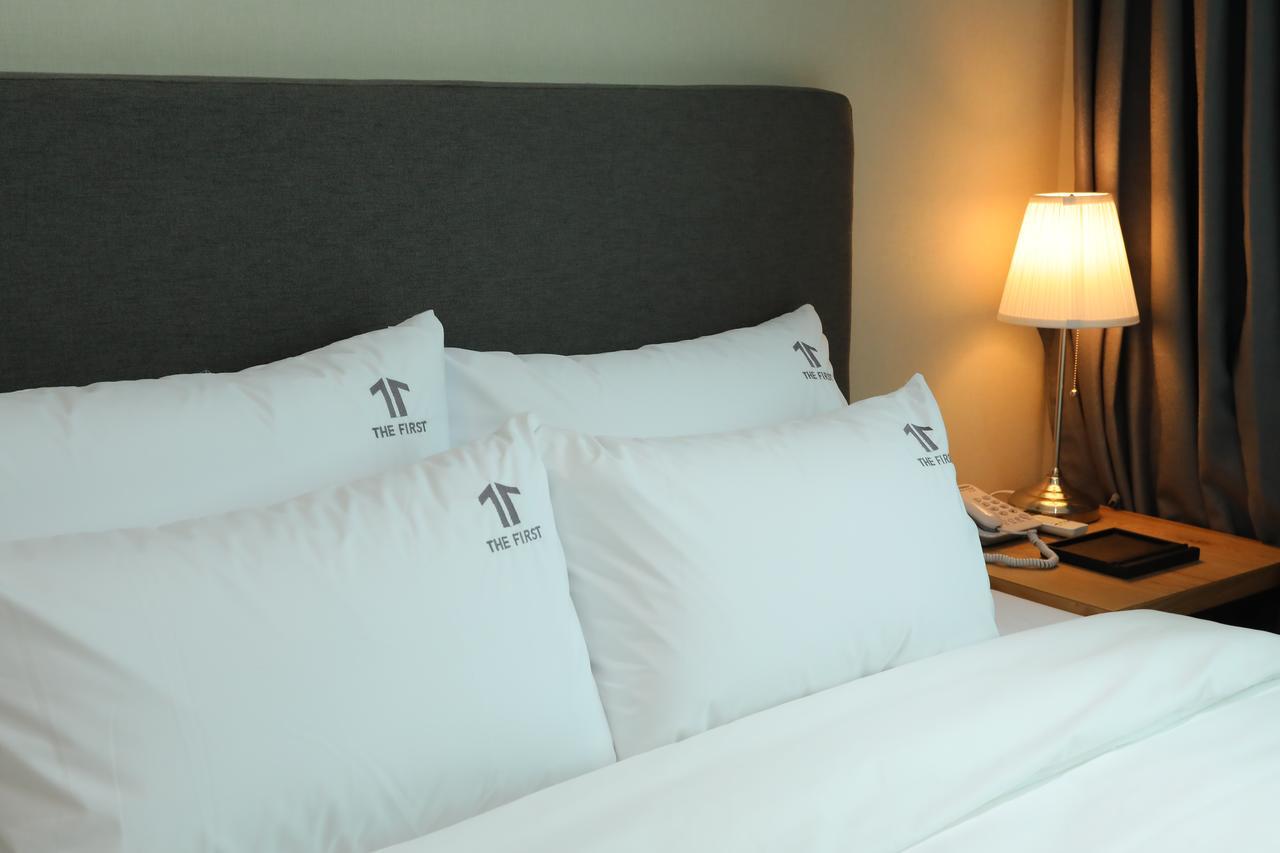The First Hotel Changwon Exterior foto